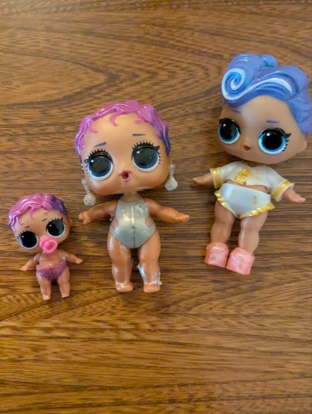 LOL Surprise Dolls And Lil Sister